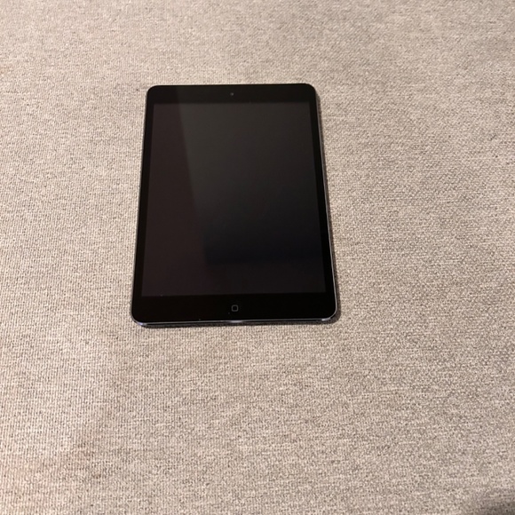 Apple iPad Mini 2 - 16GB - WiFi - Model A1489